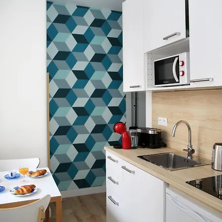 Appartement Studio Atypique Refait A Neuf - 10 - 2p *